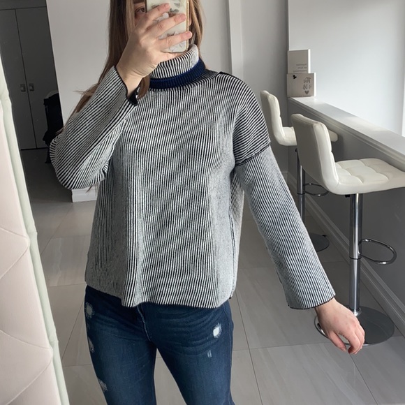 Theo & Spense Turtleneck - Picture 3 of 8